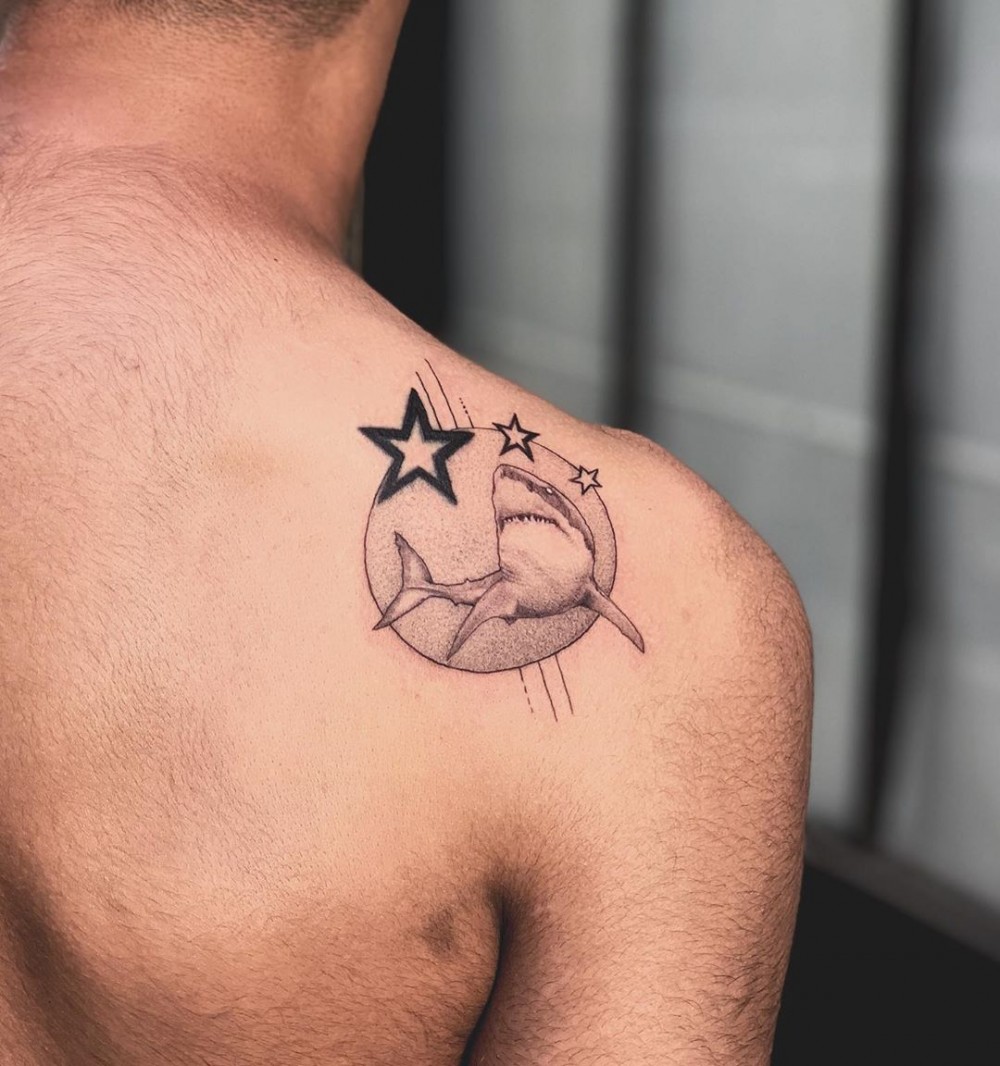 "Do Single Needle Tattoos Last Longer And Hurt Less? Check Out These 63+ Simple Minimalist Design Ideas single needle tattoo designs single needle tattoo ideas minimalist tattoos with meaning delicate minimalist tattoos minimalist tattoo flower minimalist tattoo sleeve minimalist cat tattoo tattoo ideas minimalist family tattoo simplistic tattoo minimal tattoo"