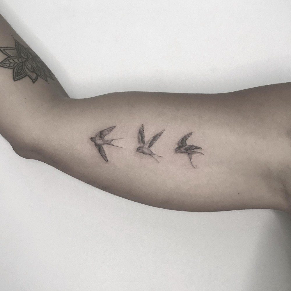"Do Single Needle Tattoos Last Longer And Hurt Less? Check Out These 63+ Simple Minimalist Design Ideas single needle tattoo designs single needle tattoo ideas minimalist tattoos with meaning delicate minimalist tattoos minimalist tattoo flower minimalist tattoo sleeve minimalist cat tattoo tattoo ideas minimalist family tattoo simplistic tattoo minimal tattoo"