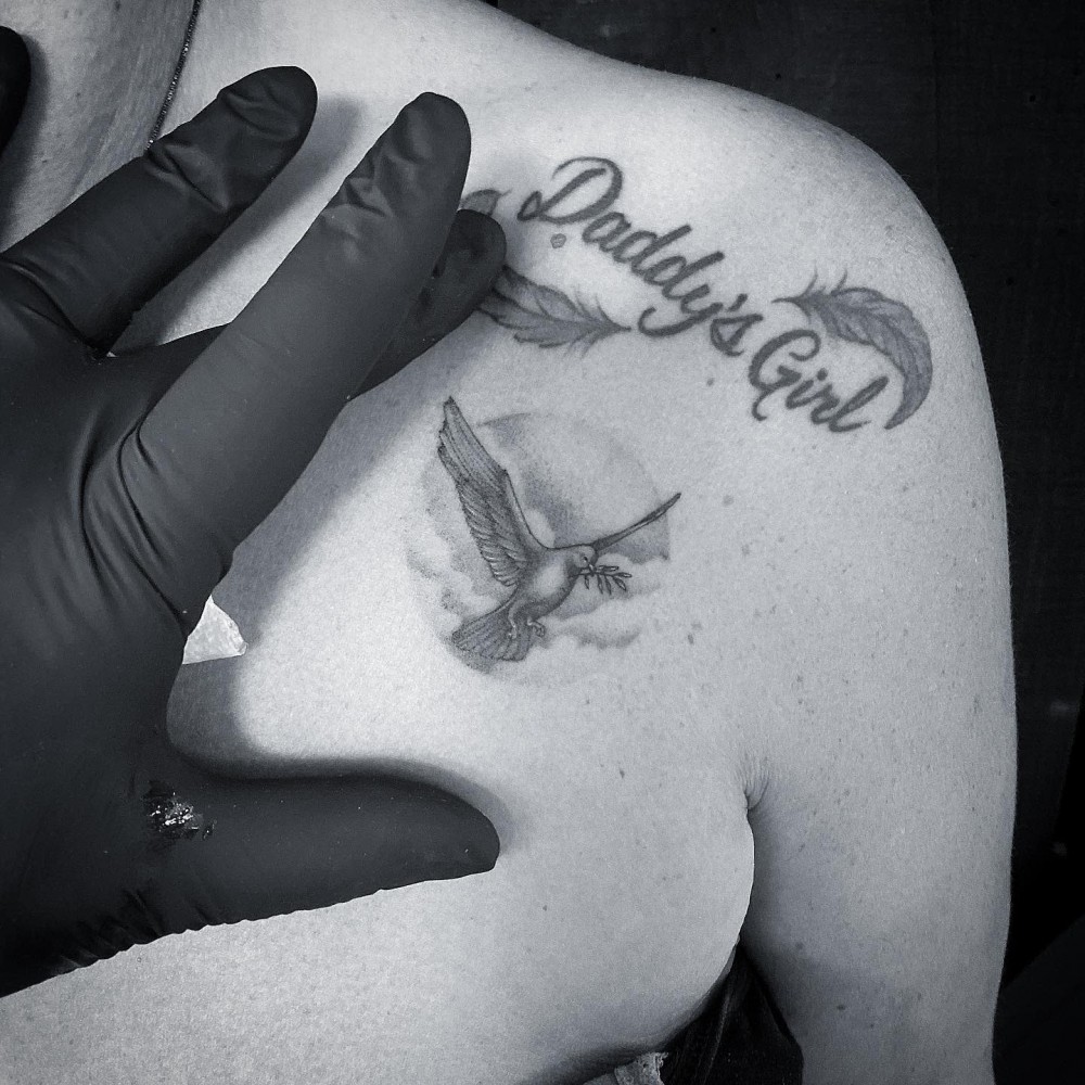 "Do Single Needle Tattoos Last Longer And Hurt Less? Check Out These 63+ Simple Minimalist Design Ideas single needle tattoo designs single needle tattoo ideas minimalist tattoos with meaning delicate minimalist tattoos minimalist tattoo flower minimalist tattoo sleeve minimalist cat tattoo tattoo ideas minimalist family tattoo simplistic tattoo minimal tattoo"