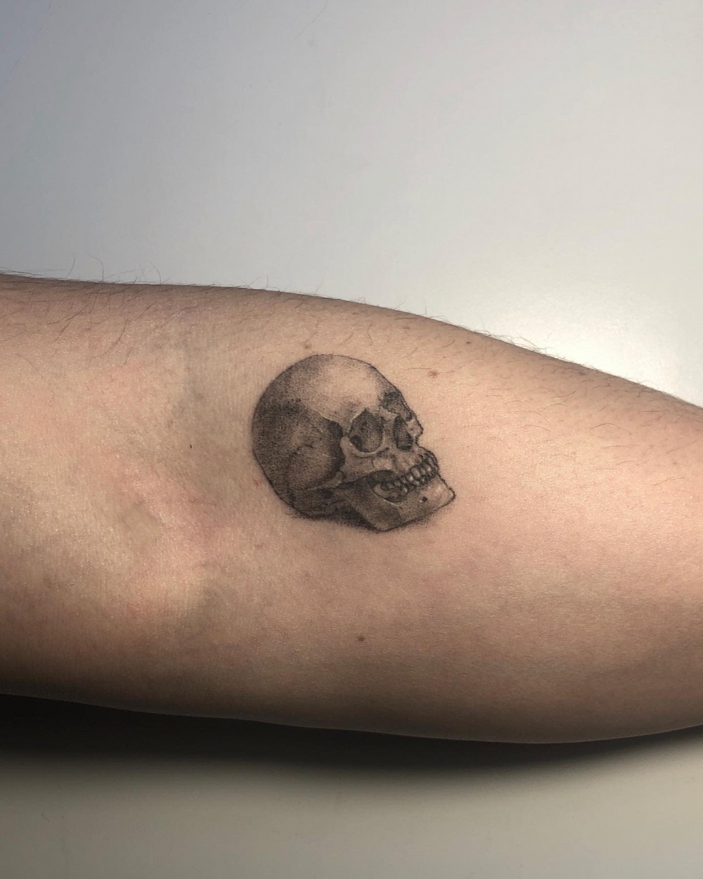 "Do Single Needle Tattoos Last Longer And Hurt Less? Check Out These 63+ Simple Minimalist Design Ideas single needle tattoo designs single needle tattoo ideas minimalist tattoos with meaning delicate minimalist tattoos minimalist tattoo flower minimalist tattoo sleeve minimalist cat tattoo tattoo ideas minimalist family tattoo simplistic tattoo minimal tattoo"