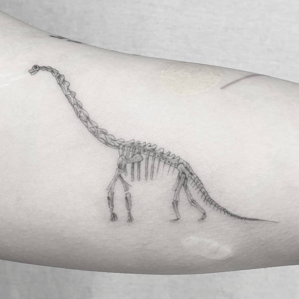 "Do Single Needle Tattoos Last Longer And Hurt Less? Check Out These 63+ Simple Minimalist Design Ideas single needle tattoo designs single needle tattoo ideas minimalist tattoos with meaning delicate minimalist tattoos minimalist tattoo flower minimalist tattoo sleeve minimalist cat tattoo tattoo ideas minimalist family tattoo simplistic tattoo minimal tattoo"