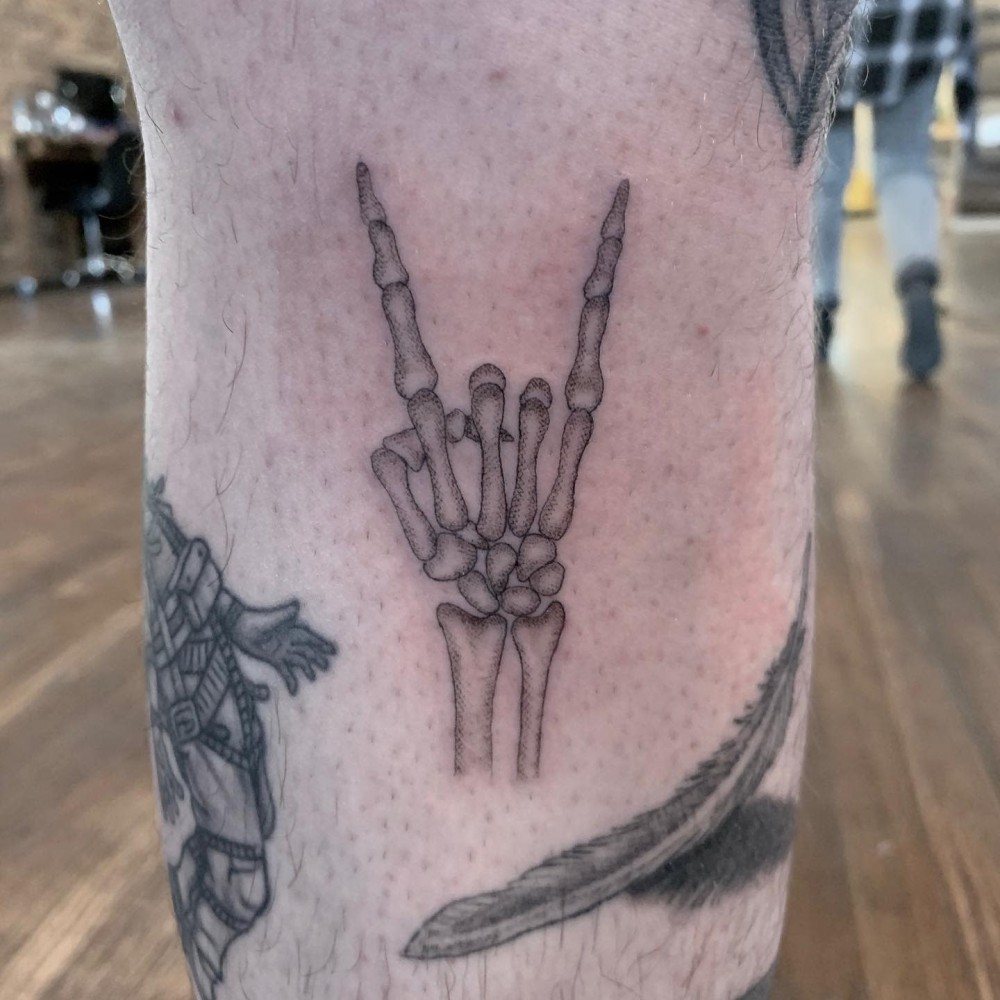 "Do Single Needle Tattoos Last Longer And Hurt Less? Check Out These 63+ Simple Minimalist Design Ideas single needle tattoo designs single needle tattoo ideas minimalist tattoos with meaning delicate minimalist tattoos minimalist tattoo flower minimalist tattoo sleeve minimalist cat tattoo tattoo ideas minimalist family tattoo simplistic tattoo minimal tattoo"