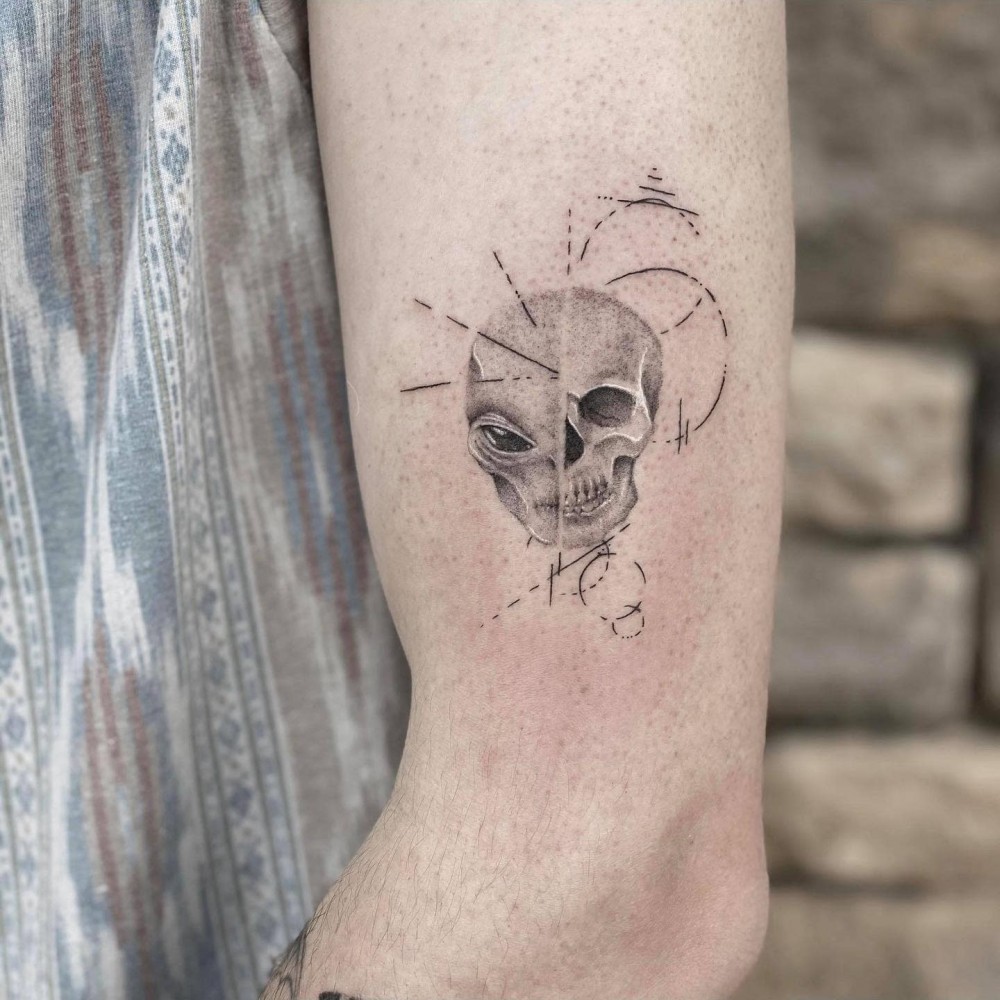 "Do Single Needle Tattoos Last Longer And Hurt Less? Check Out These 63+ Simple Minimalist Design Ideas single needle tattoo designs single needle tattoo ideas minimalist tattoos with meaning delicate minimalist tattoos minimalist tattoo flower minimalist tattoo sleeve minimalist cat tattoo tattoo ideas minimalist family tattoo simplistic tattoo minimal tattoo"