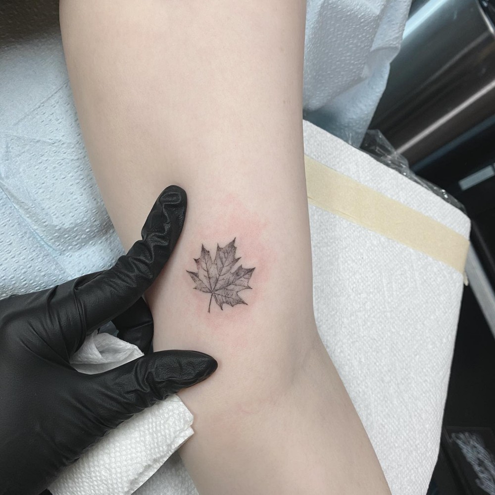 "Do Single Needle Tattoos Last Longer And Hurt Less? Check Out These 63+ Simple Minimalist Design Ideas single needle tattoo designs single needle tattoo ideas minimalist tattoos with meaning delicate minimalist tattoos minimalist tattoo flower minimalist tattoo sleeve minimalist cat tattoo tattoo ideas minimalist family tattoo simplistic tattoo minimal tattoo"
