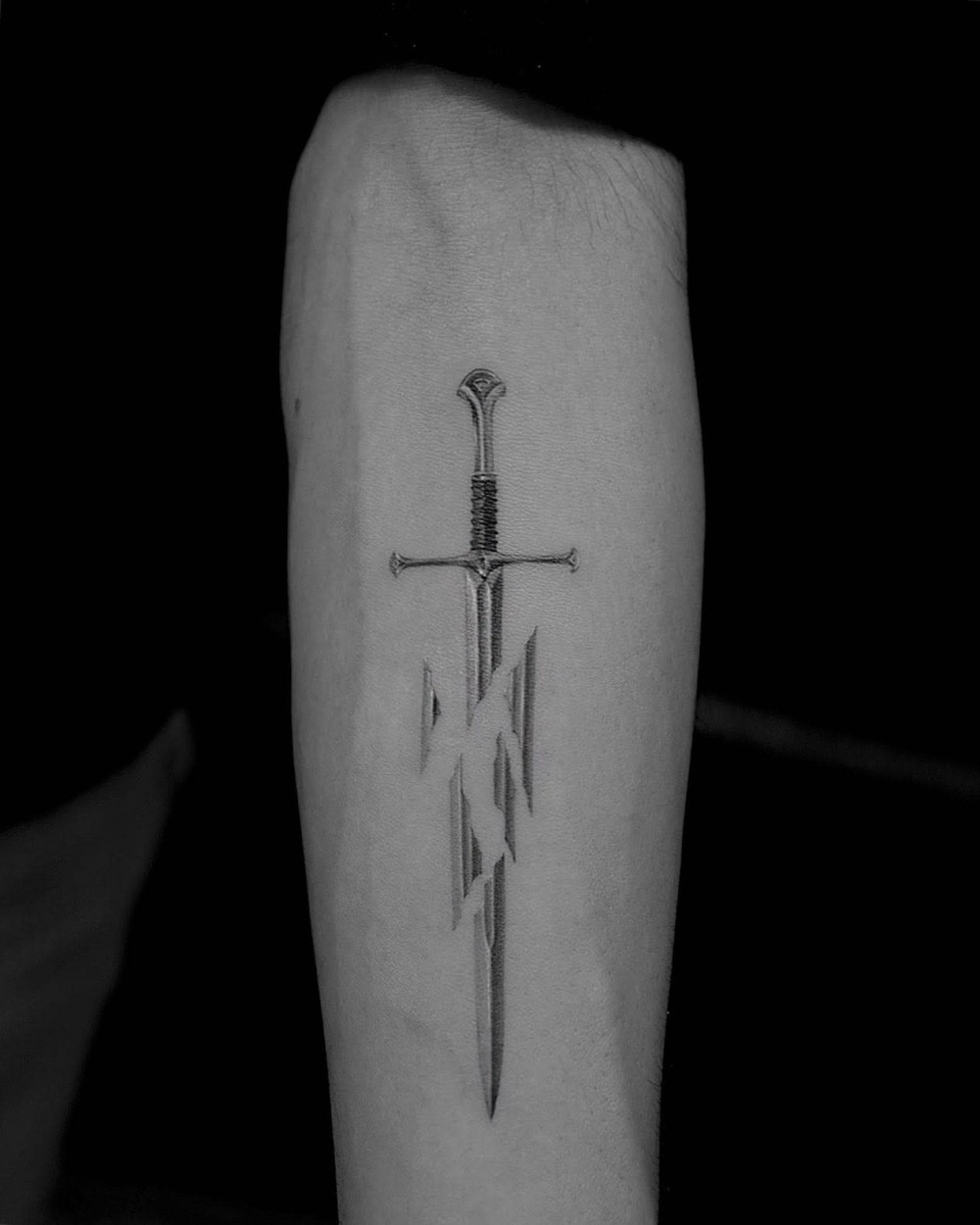 "Do Single Needle Tattoos Last Longer And Hurt Less? Check Out These 63+ Simple Minimalist Design Ideas single needle tattoo designs single needle tattoo ideas minimalist tattoos with meaning delicate minimalist tattoos minimalist tattoo flower minimalist tattoo sleeve minimalist cat tattoo tattoo ideas minimalist family tattoo simplistic tattoo minimal tattoo"