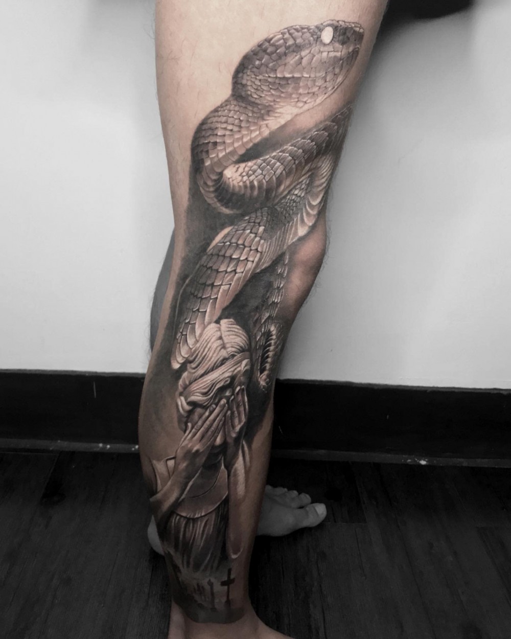 "Wow, Just Wow! 83+ Badass Full Leg Tattoo Ideas For Guys And Females "