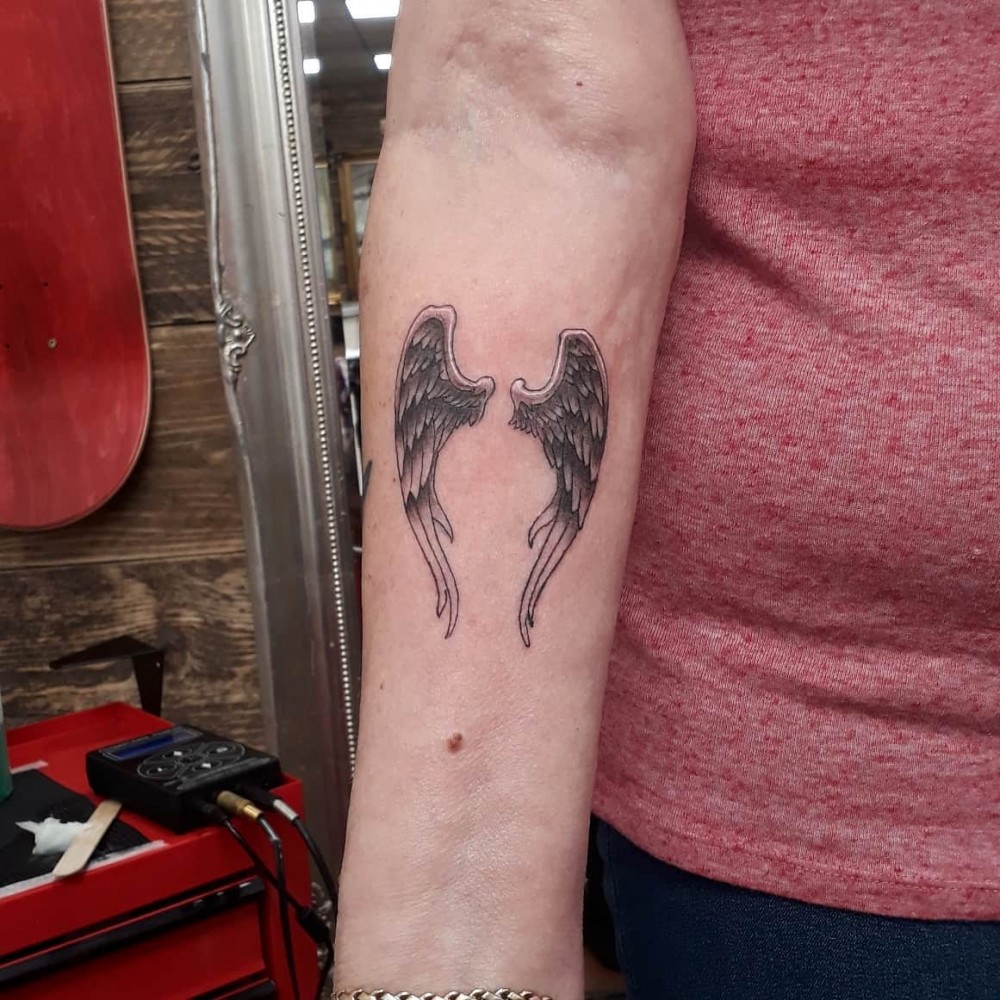 inmemory-angel-wing-tattoo-twostabs