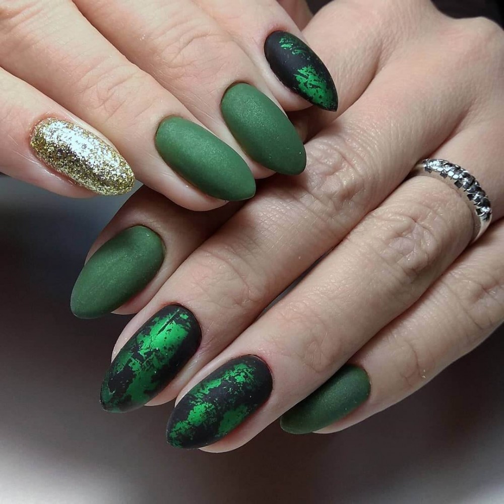 Interesting nails photo