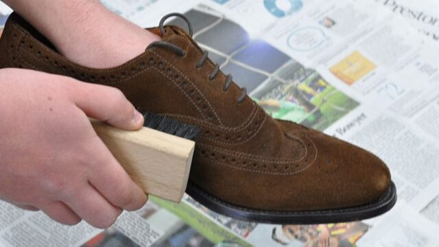how to remove stains from suede shoes, how to clean suede sneakers, how to clean suede shoes with household products, suede cleaning kit, how to clean suede shoes with vinegar, how to clean suede shoes with baking soda, dry clean suede shoes, how to clean suede shoes without suede brush