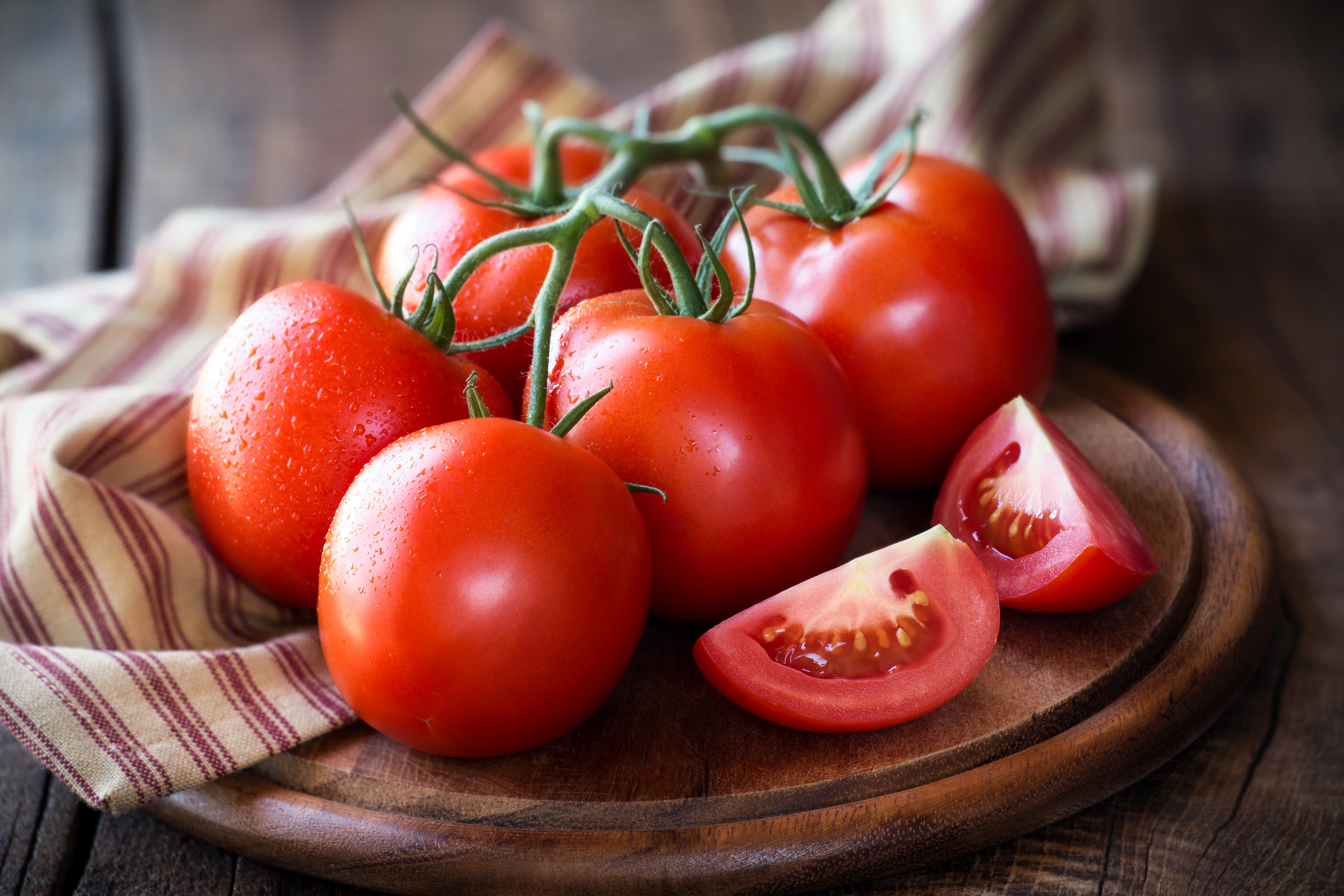 organic celery vs regular celery, should i buy organic raspberries, should i buy organic brussel sprouts, do olives need to be organic, should i buy organic meat, what to buy organic 2020, should you buy organic eggs, organic food examples,
