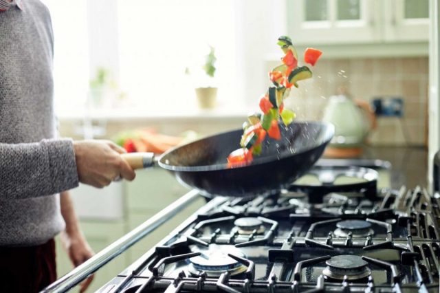 frying vegetables