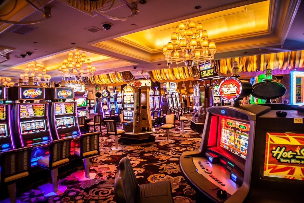 Understanding the Common Myths surrounding Casino Games Last Minute