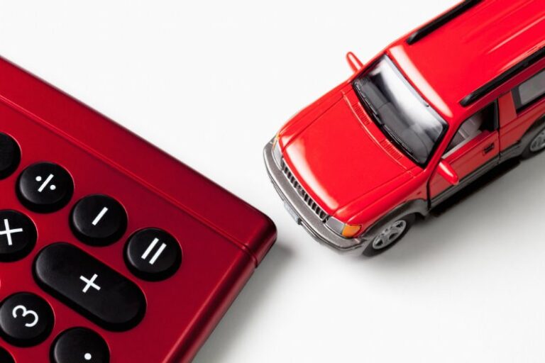 How a Calculator Can Help Make Car Shipping Decisions